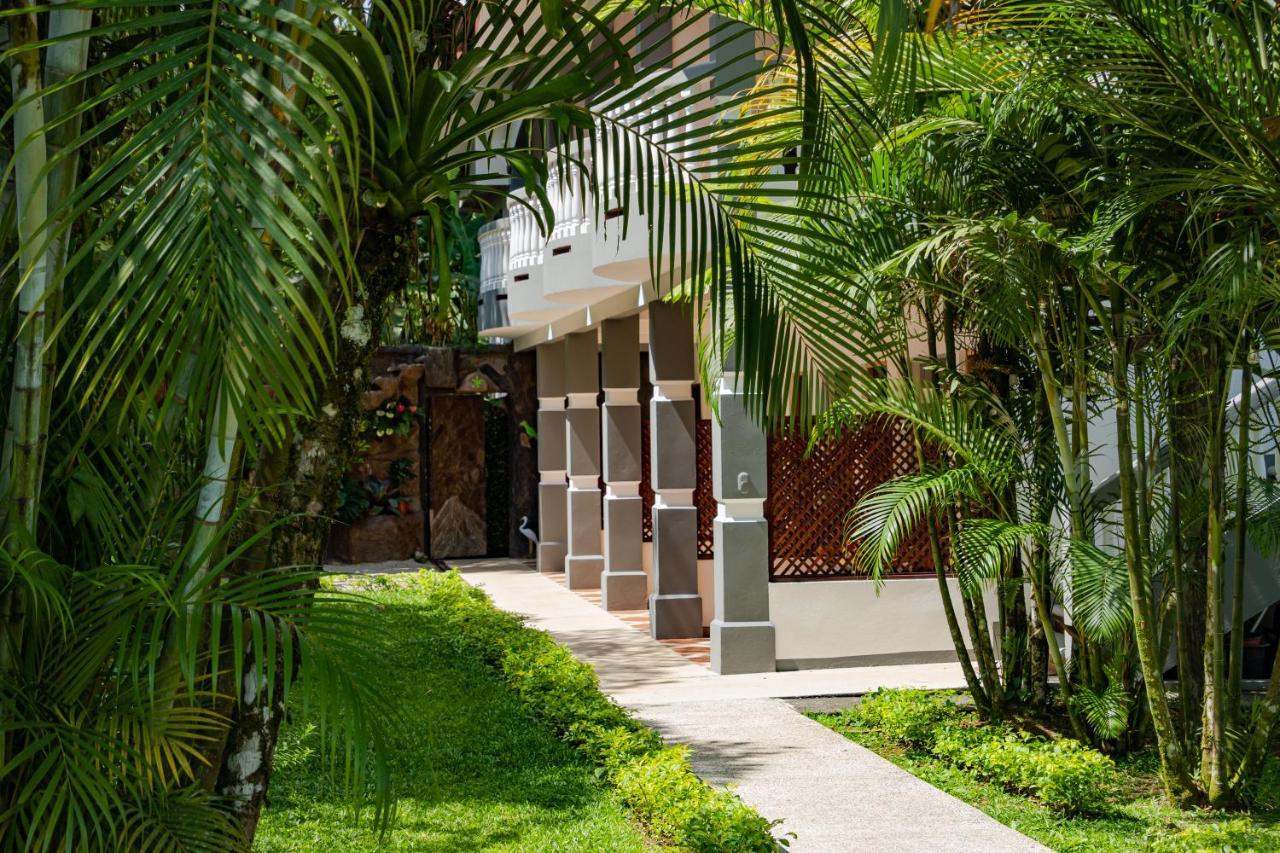 Hotel Sierra Arenal La Fortuna Exterior photo