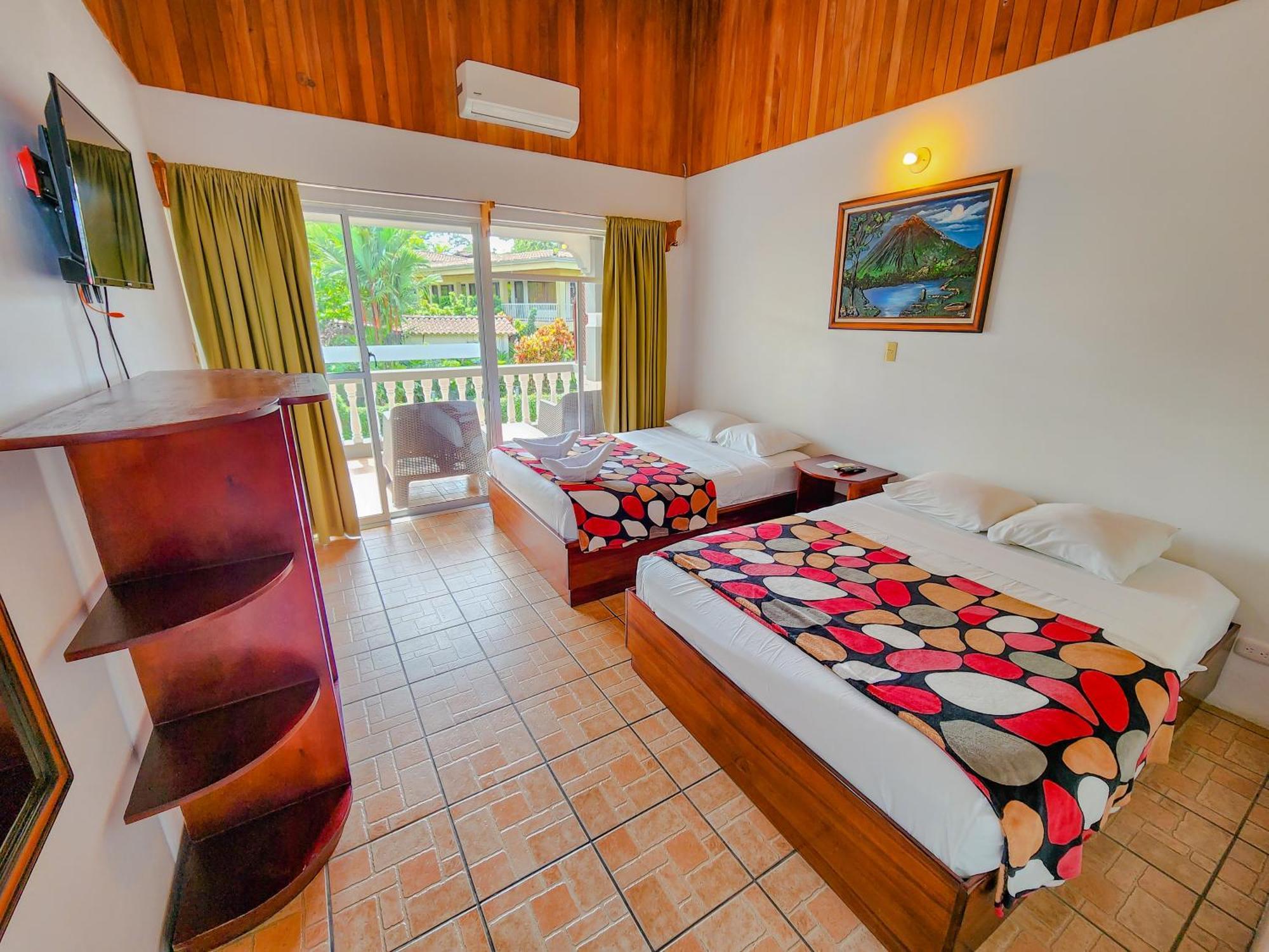 Hotel Sierra Arenal La Fortuna Exterior photo